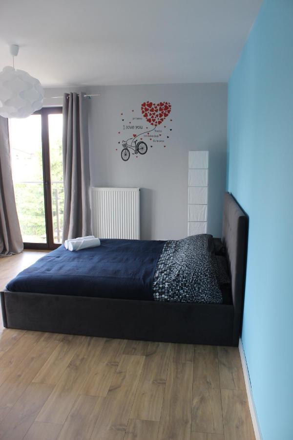 Wola Modern Black&white Apartment Krakau